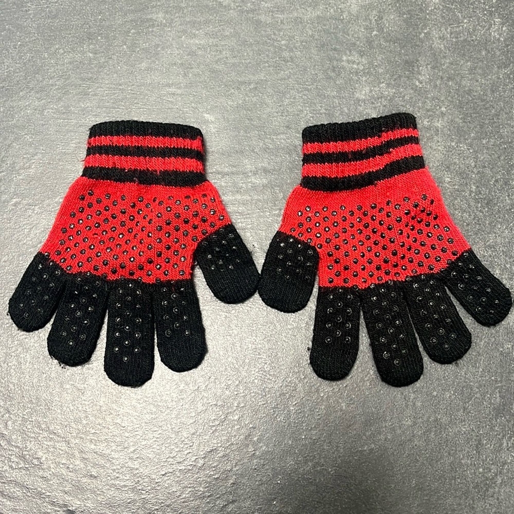 Kids black and red Knit Gloves with grippers child size